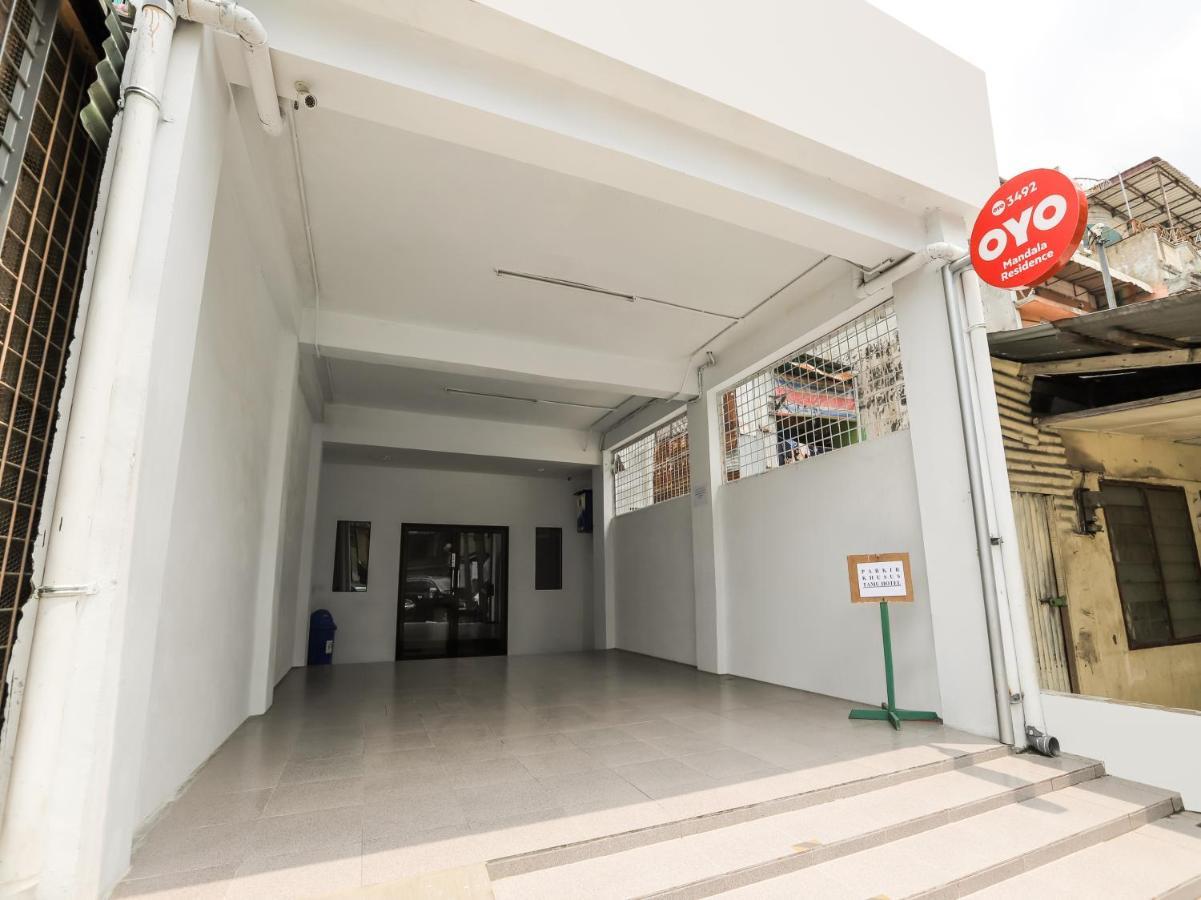 Oyo 3492 Mandala Residence Medan Exterior photo